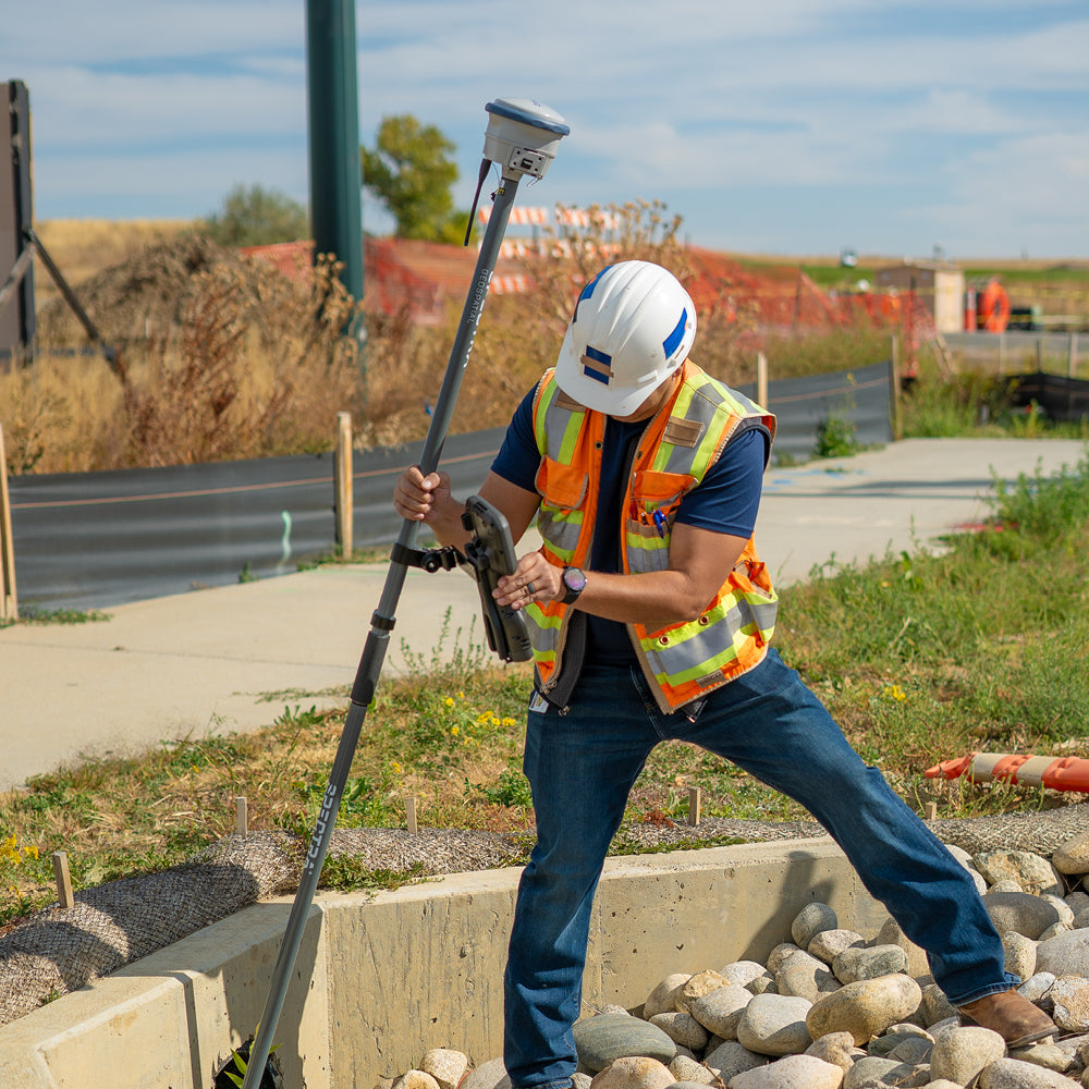 Spectra Geospatial SP100 GNSS