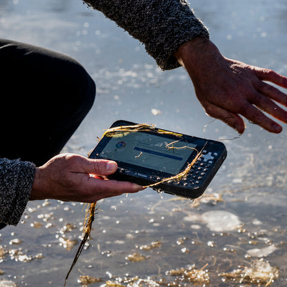 Trimble T70