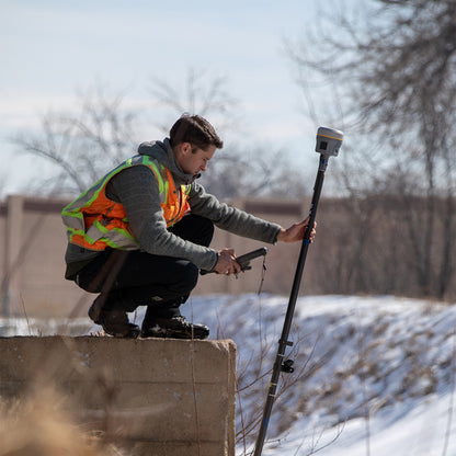 TRIMBLE R12i GNSS